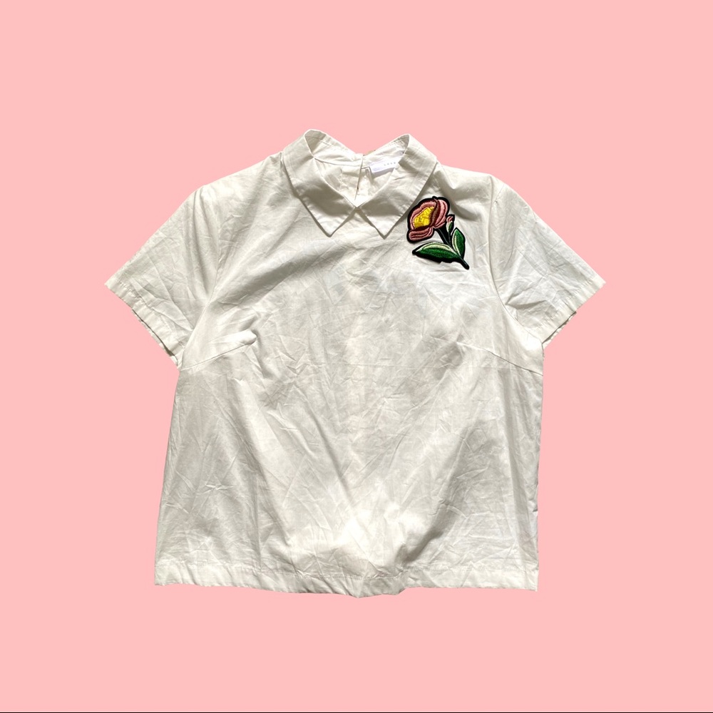 LUSH Floral Embroidery Blouse